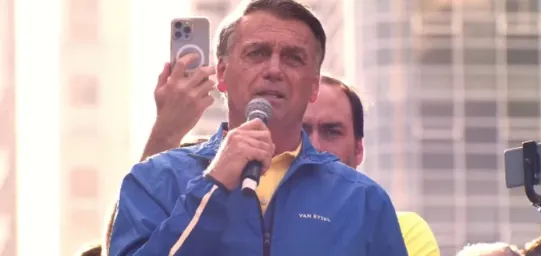 Bolsonaro diz que muda o país se tiver 50% da Câmara e Senado

